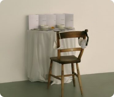 3-tiny-dinner-table-7982748