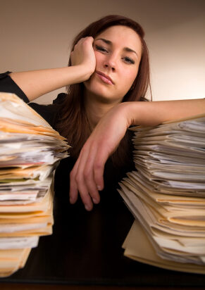 overwhelmed-office-worker